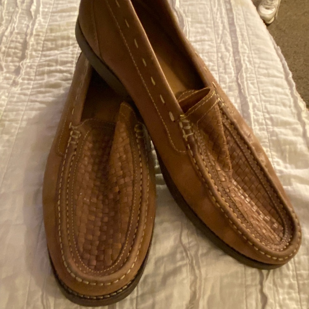 Tommy Bahama leather loafers 11
